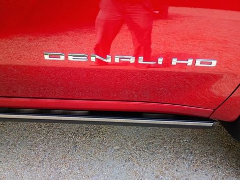 Used 2022 GMC Sierra 2500 Denali image 17