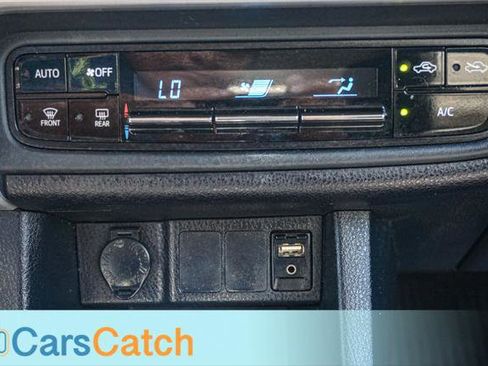 Used 2018 Toyota Corolla LE w/ Carpet Mat Package (TMS) FWD image 22