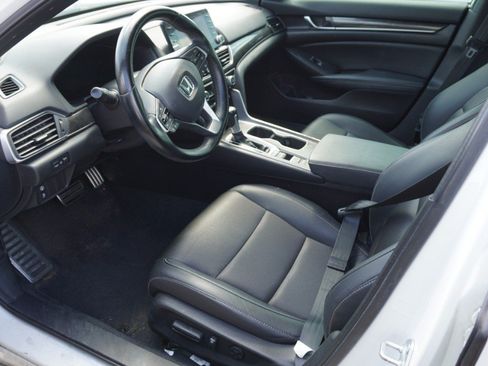 Used 2021 Honda Accord Sport image 9