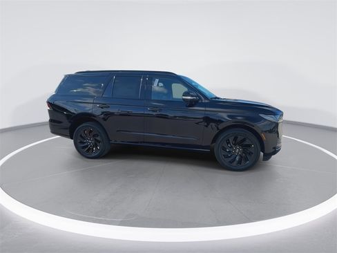 New 2025 Lincoln Navigator Reserve w/ Jet Appearance Package image 9