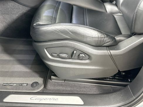 Certified 2023 Porsche Cayenne image 32
