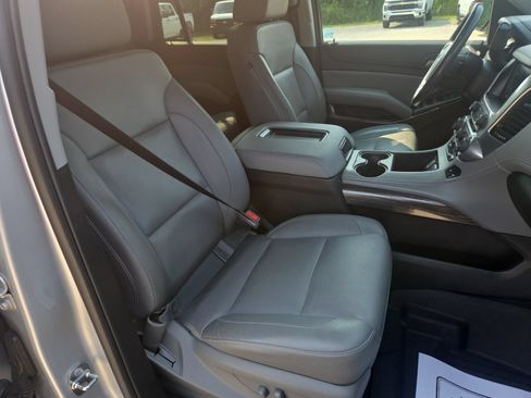 Used 2019 Chevrolet Tahoe LT w/ LT Signature Package RWD image 27