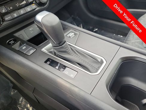 Used 2026 Nissan Kicks SV w/ SV Premium Package FWD image 17
