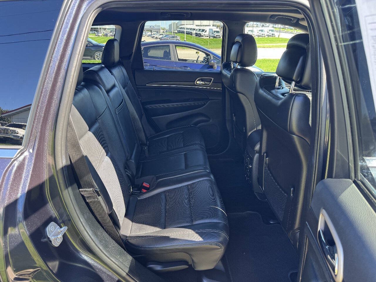 Used 2014 Jeep Grand Cherokee Limited w/ Luxury Group II AWD/4WD image 13