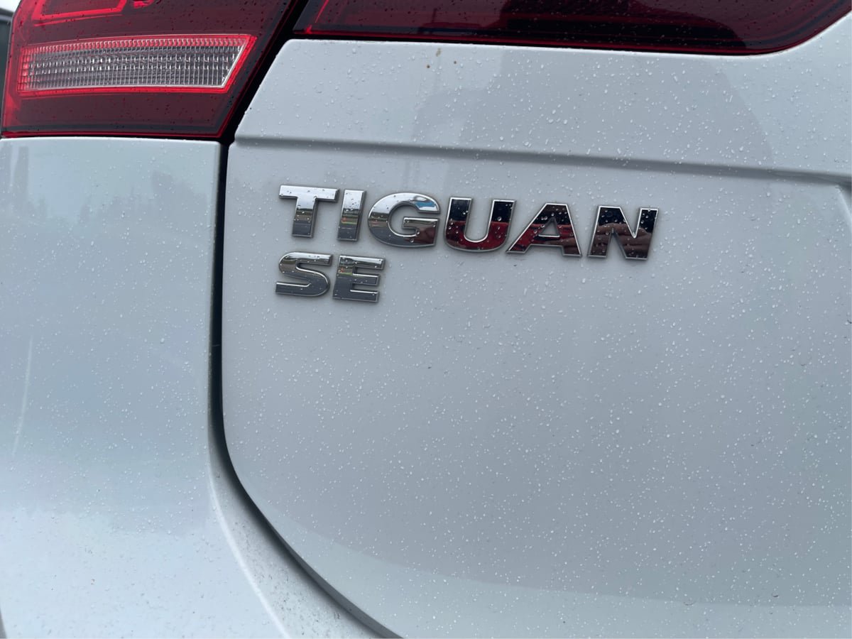 Used 2018 Volkswagen Tiguan SE w/ Panoramic Sunroof Package AWD/4WD image 19