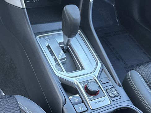 Used 2022 Subaru Forester Premium image 8