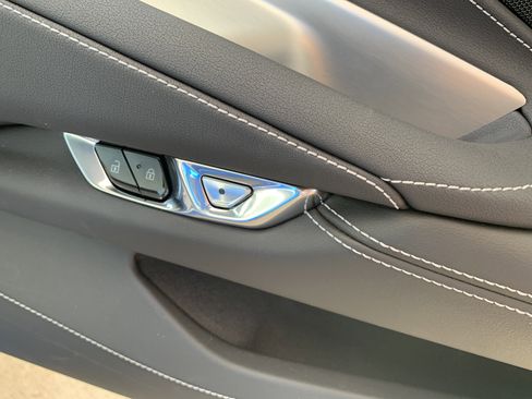 Used 2024 Chevrolet Corvette Stingray Coupe w/ Z51 Performance Package image 39