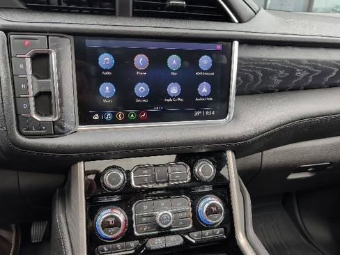 Used 2021 GMC Yukon Denali image 12