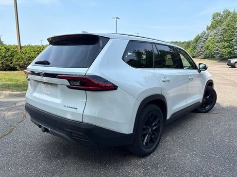 Used 2025 Toyota Grand Highlander AWD image 3