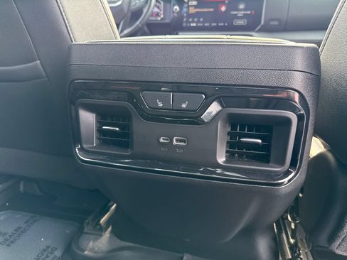 Used 2024 GMC Sierra 1500 AT4 AWD/4WD image 22