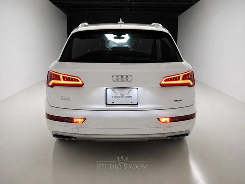 Used 2019 Audi Q5 2.0T Premium Plus w/ Premium Plus Package AWD/4WD image 7