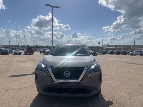 Certified 2021 Nissan Rogue SV image 5