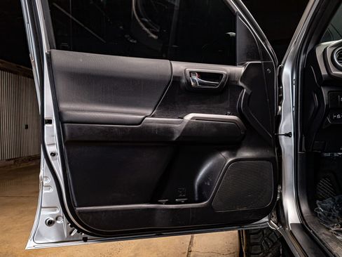 Used 2023 Toyota Tacoma TRD Sport image 24