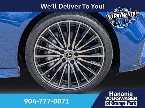 Used 2023 Mercedes-Benz C 300 Sedan image 11