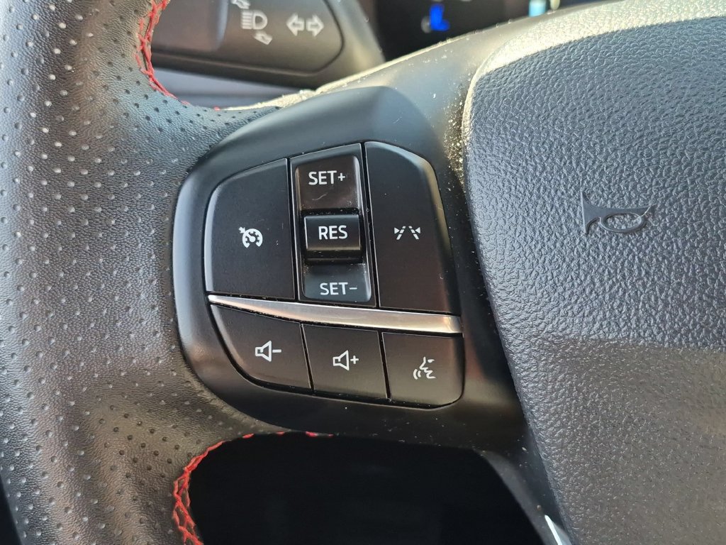 Used 2025 Ford Escape ST-Line AWD/4WD image 21