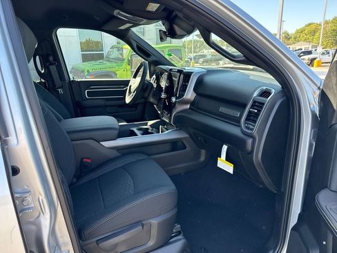 New 2026 RAM 2500 Big Horn AWD/4WD image 13