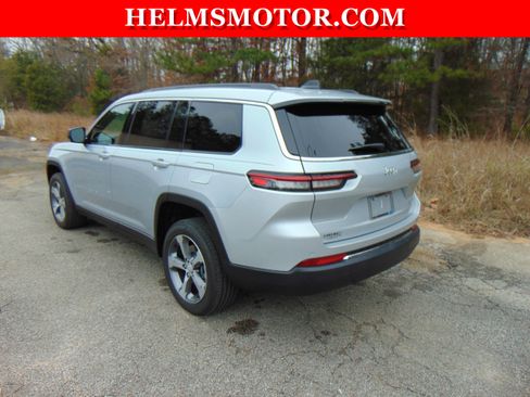 Certified 2025 Jeep Grand Cherokee L Limited image 8