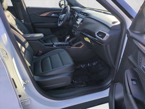 Used 2021 Chevrolet TrailBlazer ACTIV w/ Convenience Package image 19