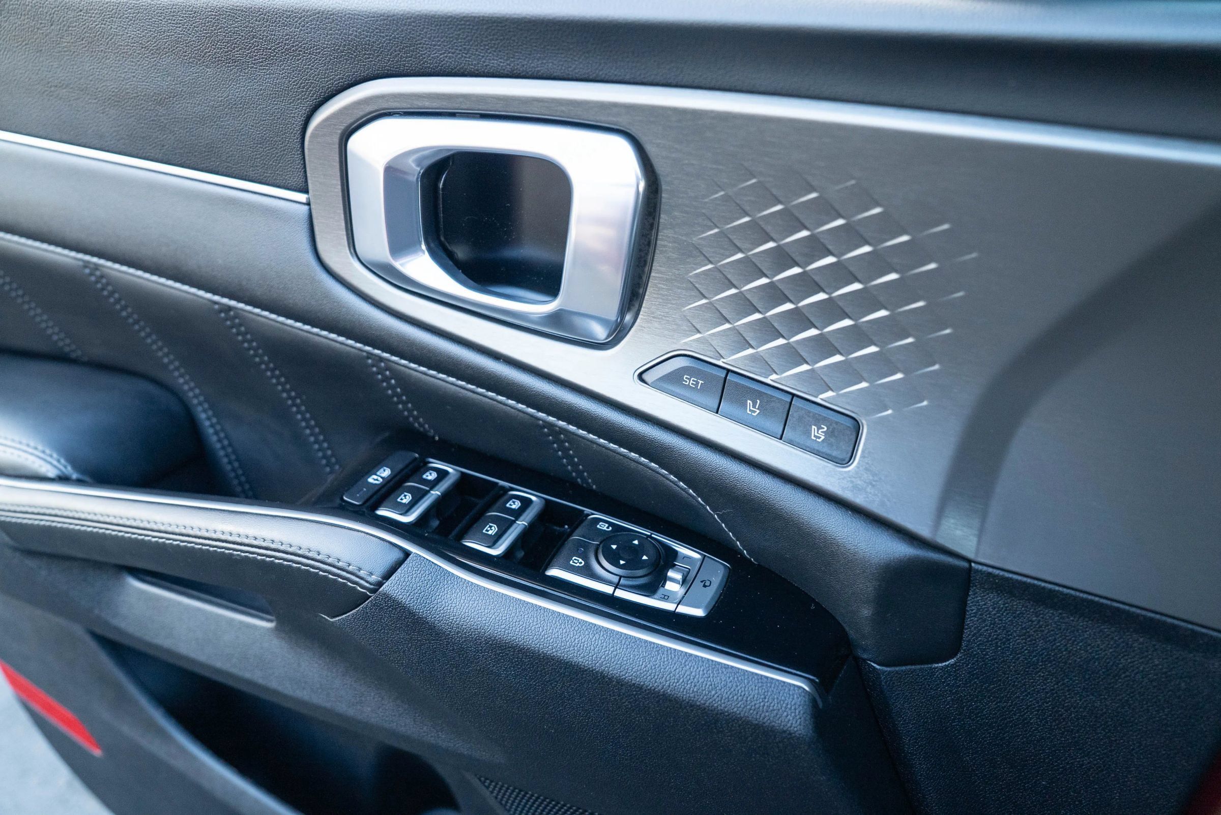 Used 2023 Kia Sorento SX AWD/4WD image 31