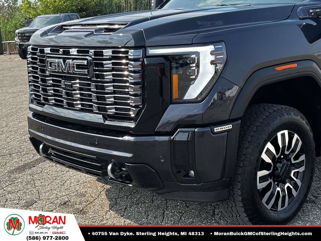 Certified 2025 GMC Sierra 2500 Denali Ultimate AWD/4WD image 7