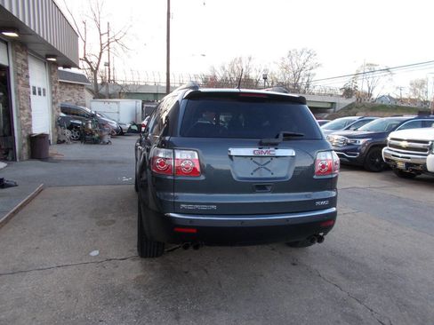 Used 2011 GMC Acadia SLE image 5