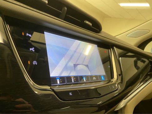 Used 2024 Cadillac XT6 Premium Luxury w/ Technology Package FWD image 41
