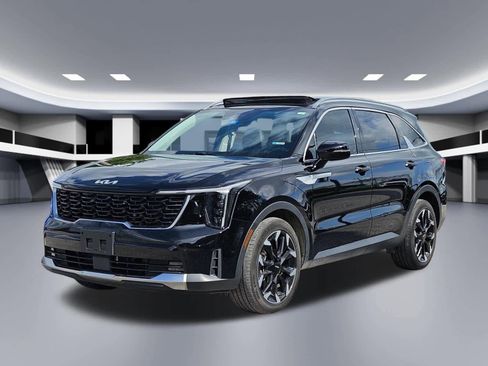 Certified 2024 Kia Sorento EX w/ Panoramic Sunroof Package FWD image 9