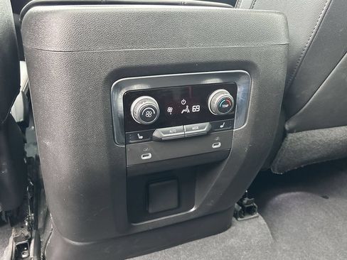Used 2022 Chevrolet Tahoe High Country AWD/4WD image 24