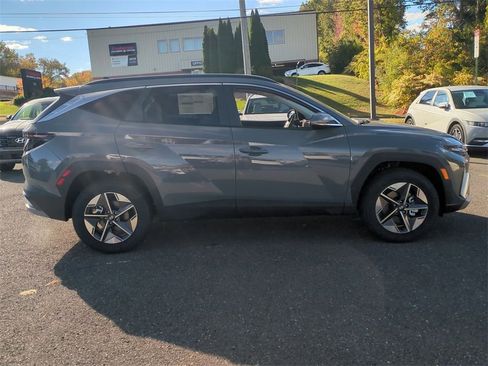 New 2026 Hyundai Tucson SEL image 2