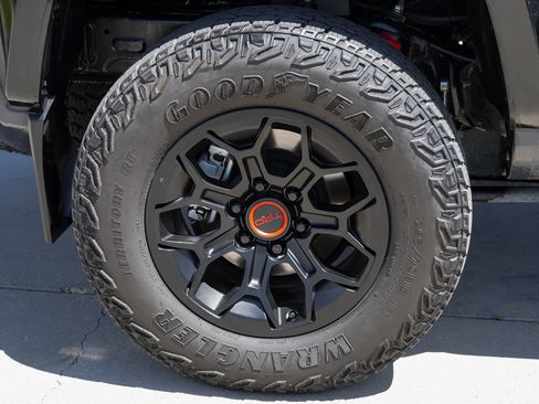 Certified 2024 Toyota Tacoma TRD Pro AWD/4WD image 11