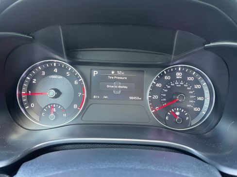 Used 2024 Kia Forte LXS w/ LXS Technology Package FWD image 7