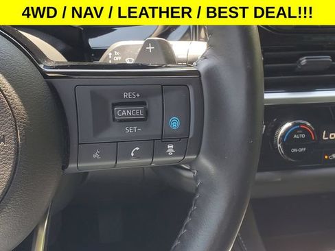 Used 2024 Nissan Pathfinder SL AWD/4WD image 16