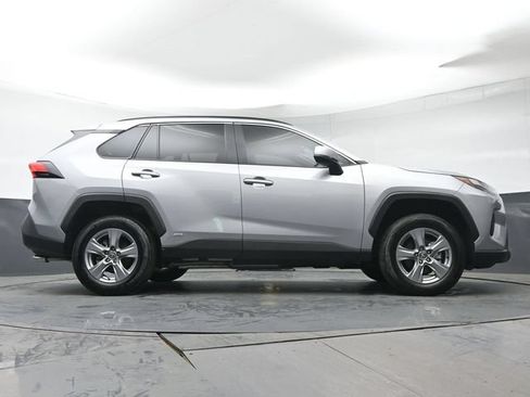 Certified 2025 Toyota RAV4 XLE AWD/4WD image 35