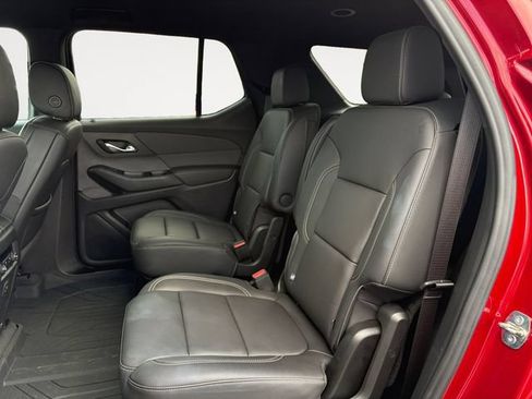 Used 2023 Chevrolet Traverse LT w/ LPO, Floor Liner Package FWD image 13