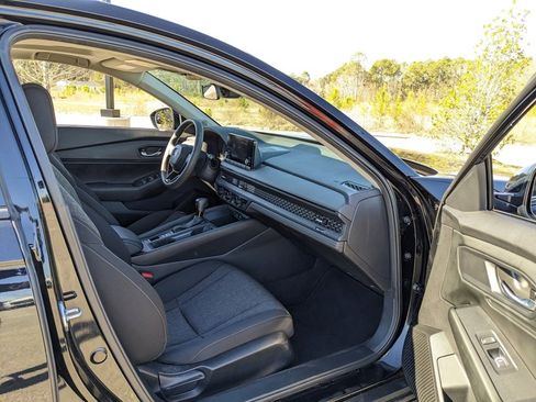 Used 2024 Honda Accord EX image 30