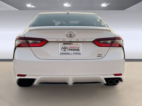 Used 2024 Toyota Camry SE image 10