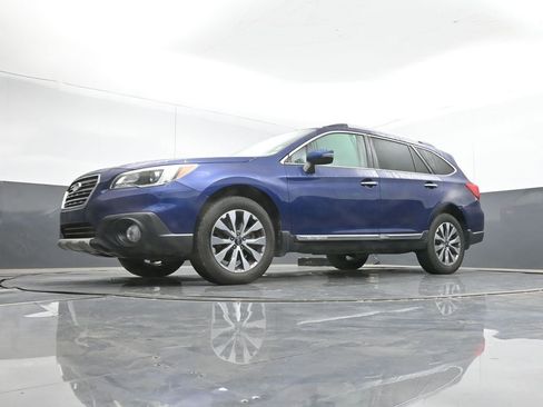 Used 2017 Subaru Outback 2.5i Touring w/ Popular Package #5A image 38