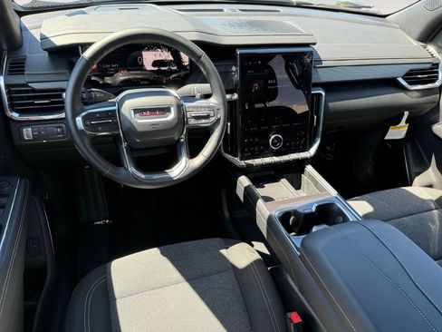 Used 2025 GMC Acadia Elevation w/ LPO, Floor Liner Package FWD image 15