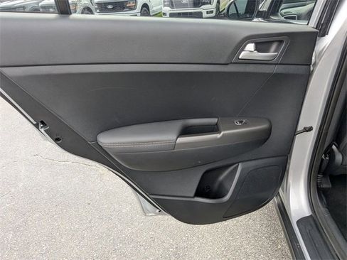 Used 2020 Kia Sportage LX image 27