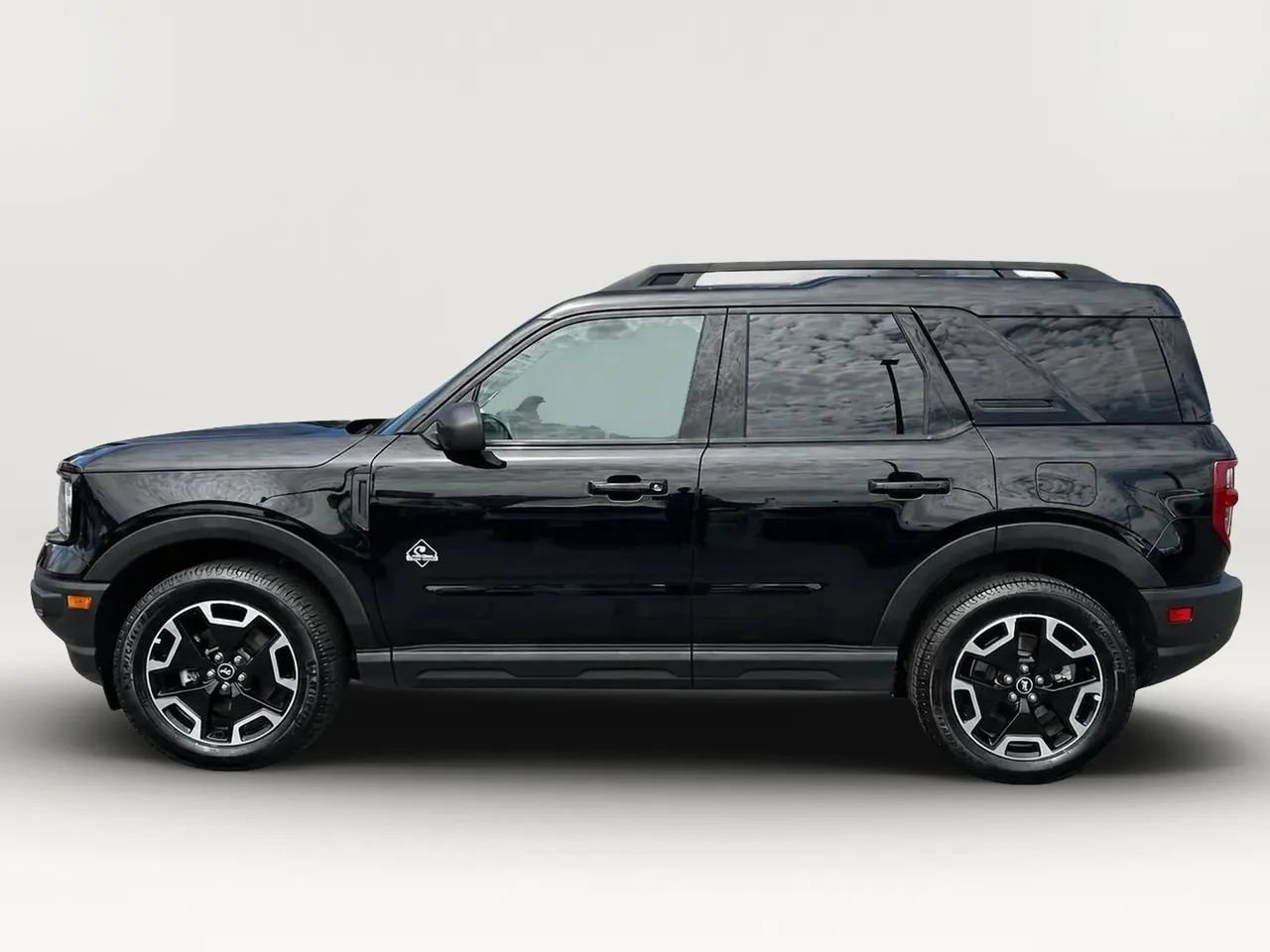 Used 2023 Ford Bronco Sport Outer Banks w/ Tech Package AWD/4WD image 8