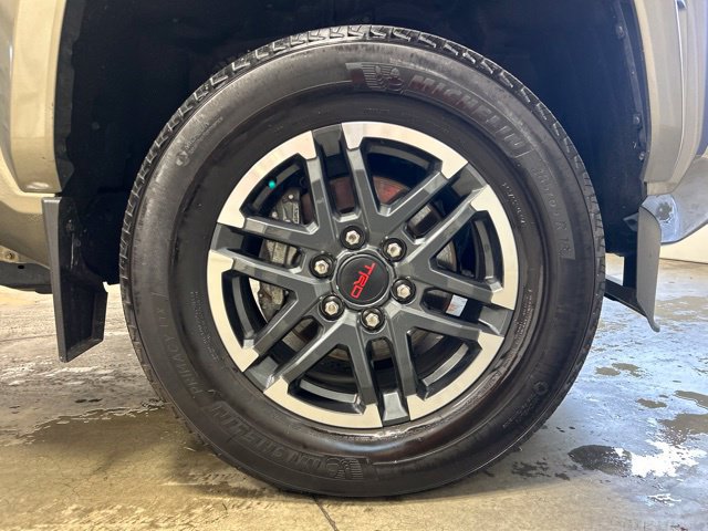 Used 2024 Toyota Tacoma TRD Sport w/ TRD Sport Premium Package AWD/4WD image 11
