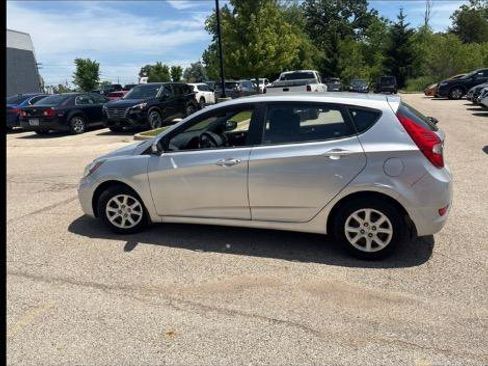 Used 2012 Hyundai Accent GS FWD image 8