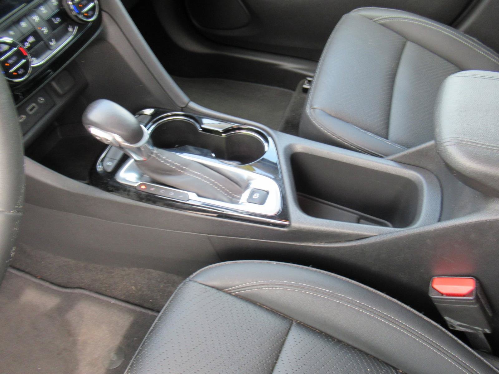 Used 2022 Buick Encore GX Essence FWD image 18