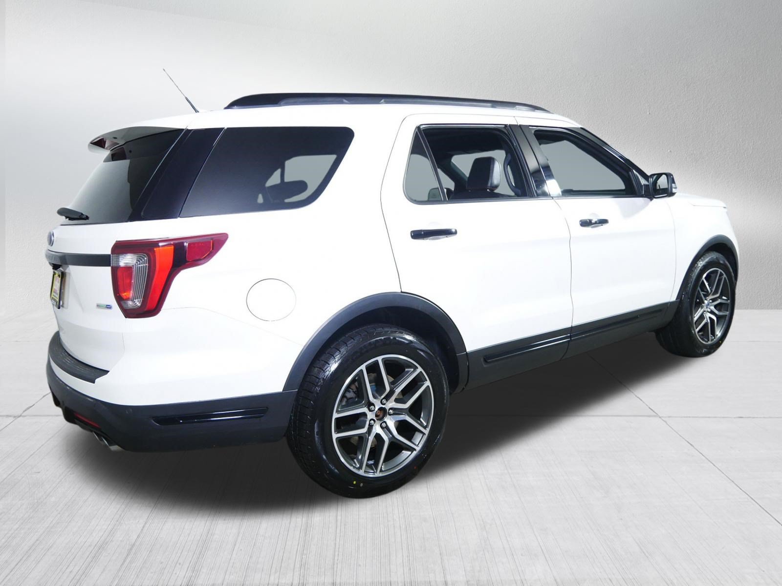 Used 2019 Ford Explorer Sport w/ Equipment Group 401A AWD/4WD image 7