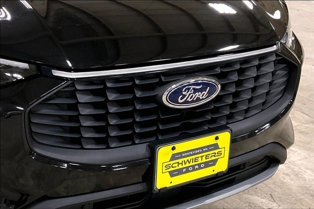 Certified 2025 Ford Escape Platinum AWD/4WD image 28