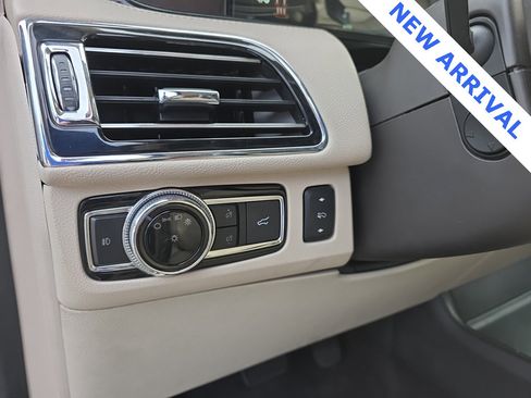 Used 2020 Lincoln Navigator Reserve w/ Equipment Group 208A Reserve image 13