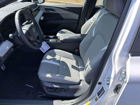 New 2026 Toyota Camry SE w/ Convenience Package FWD image 14