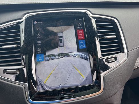 Used 2025 Volvo XC90 T8 Ultra w/ Protection Package Premier image 20