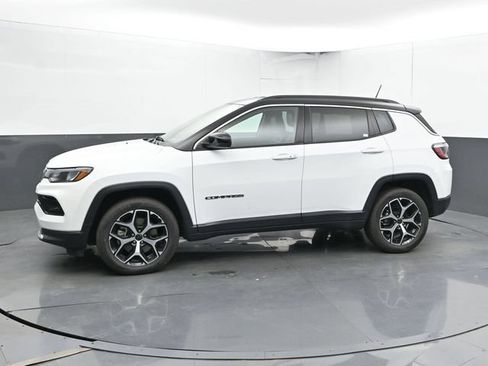 Used 2025 Jeep Compass Limited AWD/4WD image 7