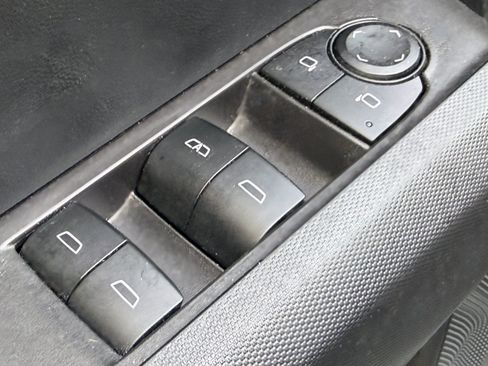 Used 2024 GMC Canyon Elevation w/ Convenience Package RWD image 5